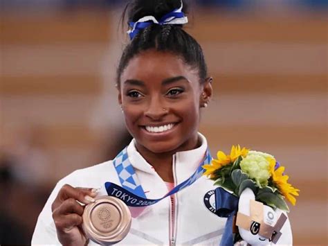 Simone Biles 2024 Olympics Medals - Druci Andriette