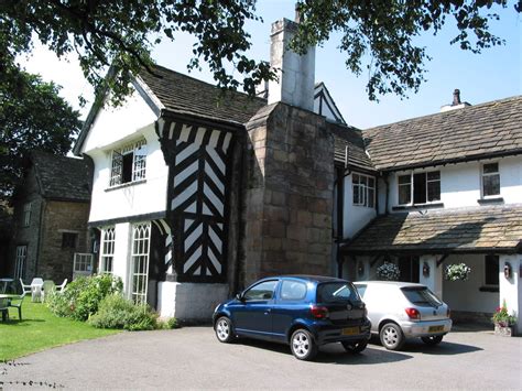 Sutton Hall entrance © Peter Turner cc-by-sa/2.0 :: Geograph Britain ...