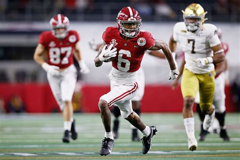 Alabama WR DeVonta Smith Wins the 2020 Heisman Trophy