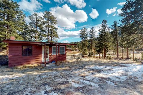 Estes Park Lodging: Dog-Friendly Cabin in Estes Park, Colorado