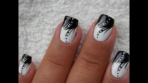 Photos - Bild - Galeria: NAIL ART BLACK AND WHITE