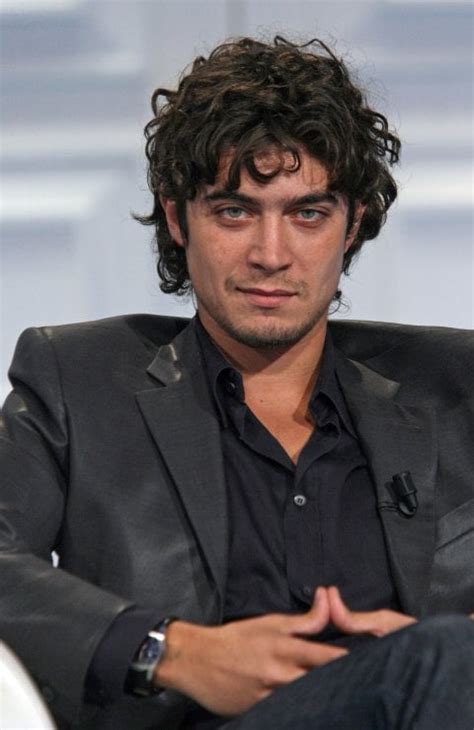 Riccardo Scamarcio - Riccardo Scamarcio Dovrei Essere Il Cattivo Ma Si ...