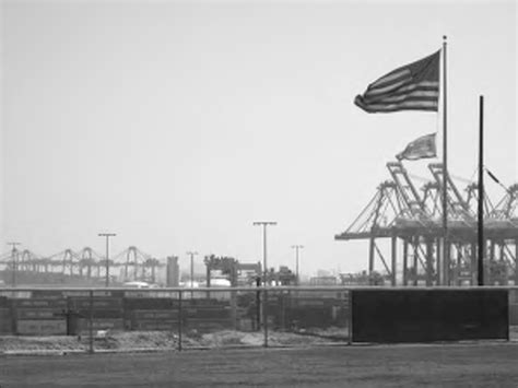 Overlooking the Port of Los Angeles from Knoll Hill Park where... | Download Scientific Diagram