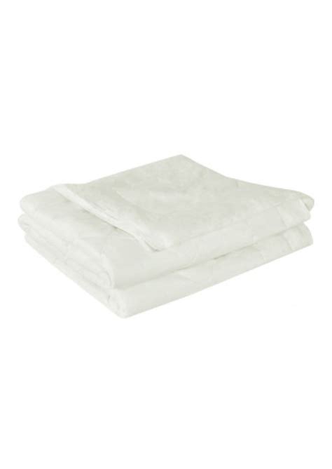 Silk Duvets | Sleeply Canadian-made Mattresses | Your Best Sleep