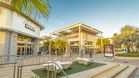 Tanger Adds New Focus to Successful Outlet Center Strategy | Nareit