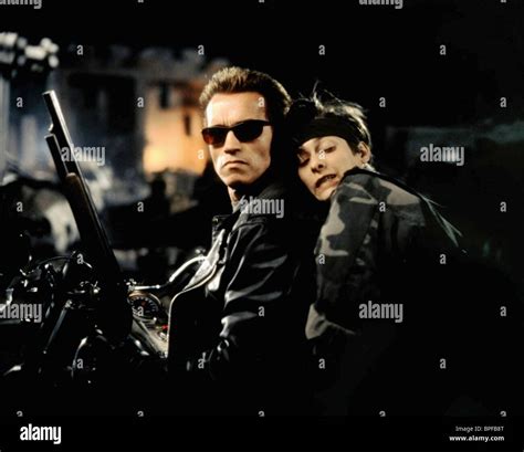 ARNOLD SCHWARZENEGGER & EDWARD FURLONG T2 3D: BATTLE ACROSS TIME Stock Photo, Royalty Free Image ...