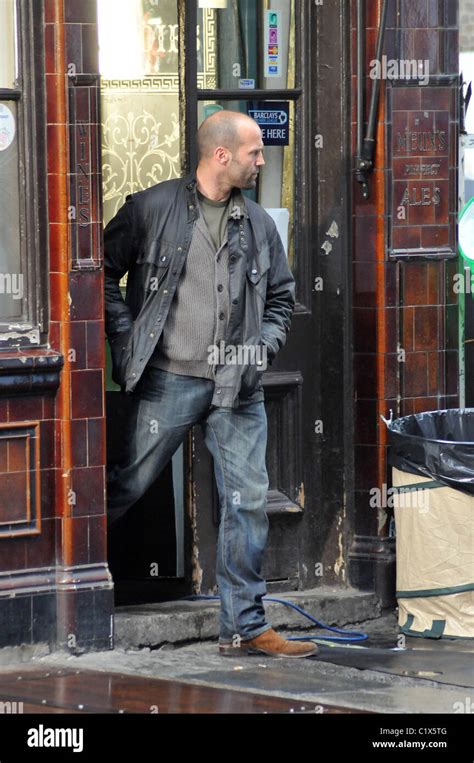 Jason Statham on the set of his new film 'Blitz' London, England - 28. ...