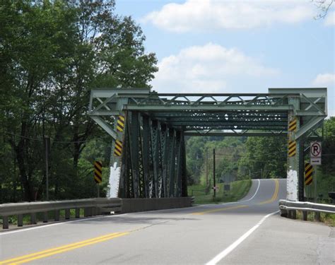 Mahoning Valley Eats & Treats: Iron Bridge Inn