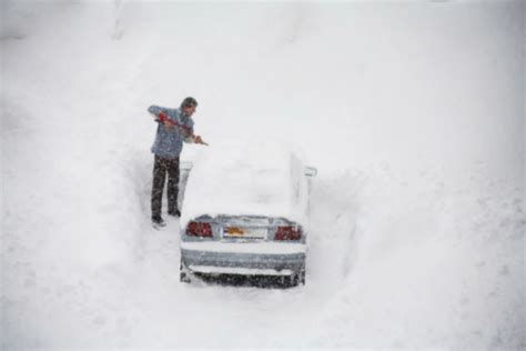 Mild in Bismarck, Snow to the East and South East