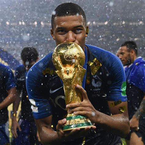 Kylian Mbappé a gagné la Coupe du Monde a 19 ans - CHIFFRES CHOCS