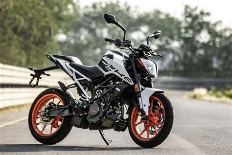 2020 KTM 200 Duke | Mileage | Specs | Images | Colors