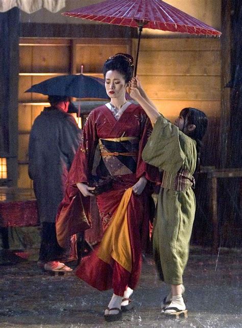 Memoirs of a Geisha - Gong Li as Hatsumomo (2005) - Costume designed by Colleen Atwood | Gong li ...