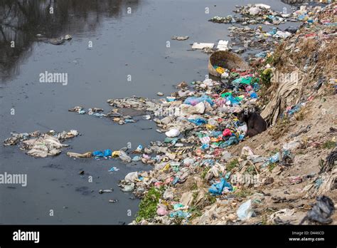 Garbage pollution river hi-res stock photography and images - Alamy