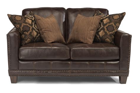 Flexsteel Latitudes - Port Royal Transitional Love Seat with Nailhead Border and Wood Feet ...