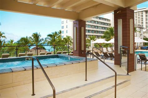 Hyatt Regency Waikiki Beach Resort and Spa Day Pass | ResortPass