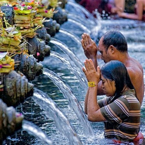 TampakSiring Tirta Empul Entrance Fee. Holy Spring Temple Dress Code - BaliGetaway