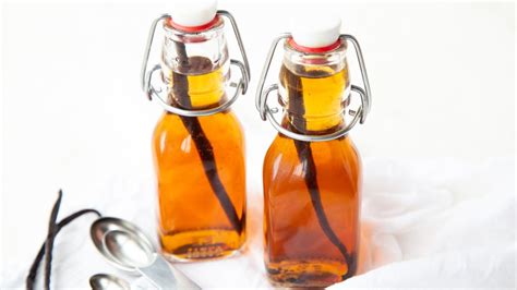 Homemade Vanilla Extract Recipe