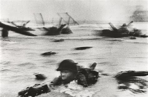 Robert Capa: 20th Century War Photographer