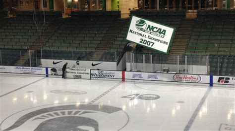 New video boards get installed over Munn ice this week