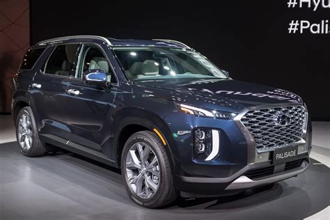 2020 Hyundai Palisade: A Hyundai Suv With A Real Third Row Review ...