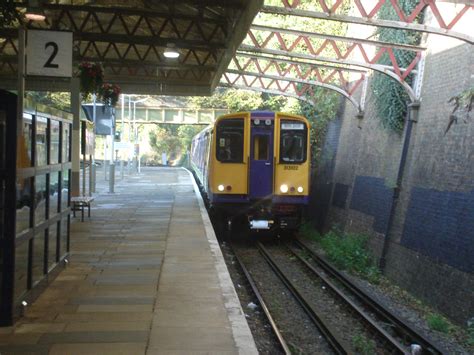 Watford High Street railway station | Wiki | Everipedia