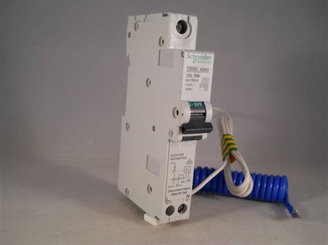 Schneider RCBO 32 Amp 30mA Type C 32A C60H Multi9 C60HC32R30 Merlin ...