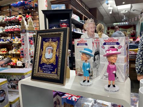 Memorabilia shop customers double overnight after Queen’s death | The Independent