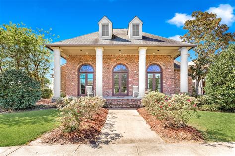 12 Most Popular Louisiana Style Homes in 2023 - Property Chomp