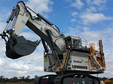 Liebherr R 9800 BH mining excavator equipment focus