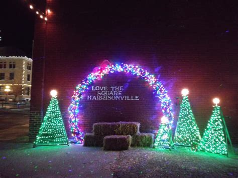 Christmas Cheer On the Square | Love the Harrisonville Square