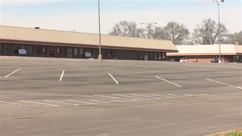 Old Boaz outlet being converted to rec center | WHNT.com