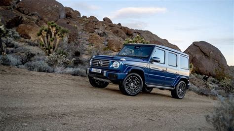 2025 Mercedes-Benz G-Class breaks cover mild-hybrid engines, more features - Car Insurance ...