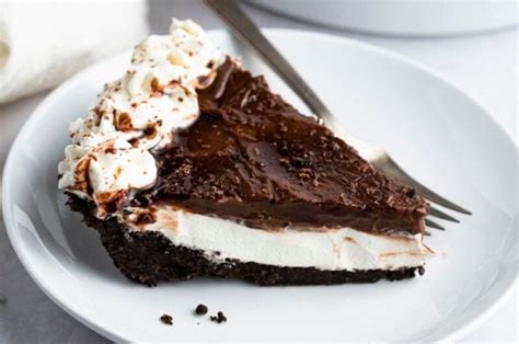 Burger King Hershey's Sundae Pie - Insanely Good