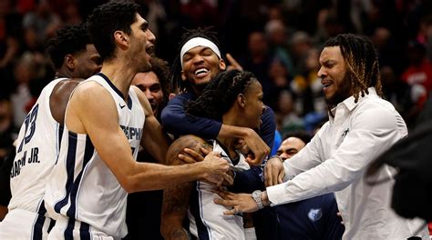 Ja Morant hits game-winner at buzzer in return from 25-game suspension; Grizzlies overcome 25 ...