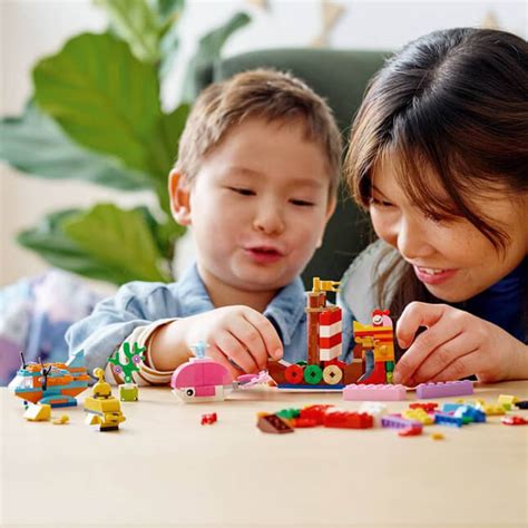 LEGO Classic - Creative Ocean Fun - - Fat Brain Toys