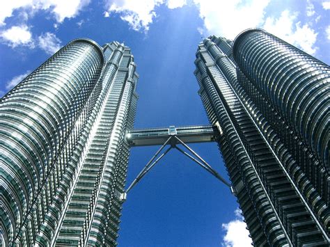 KLCC | Petronas Twin Towers was the world's tallest building… | Flickr
