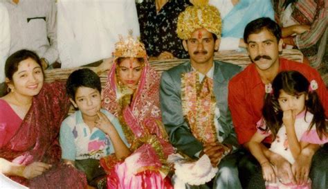 Anushka Sharma With her Family | Veethi