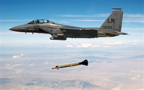 Jet Fighter Drops Missile Wallpapers | HD Wallpapers | ID #5871