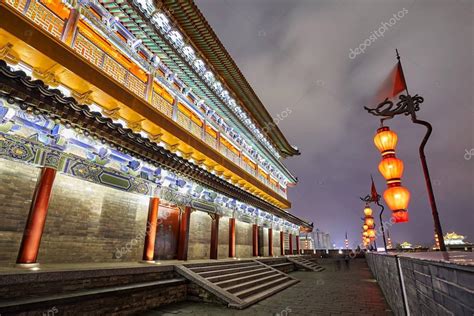 Xian City Wall at night, Shaanxi Province, China. — Stock Photo ...