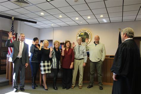 Cass County elected officials sworn into office