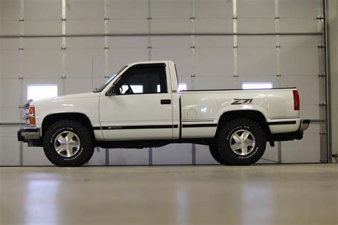 1995 Chevy Silverado Z71 | Larry's Auto