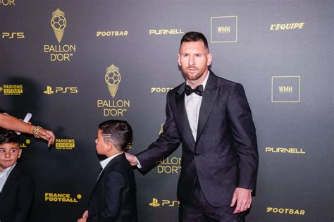 Lionel Messi remporte le Ballon d’or pour la huitième fois ! - International - Ballon d'or 2023 ...