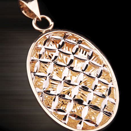 Gold Diamond Pendant