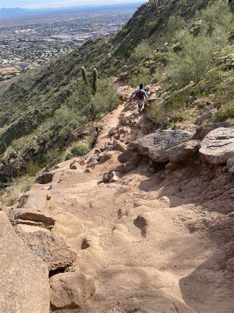 Hiking Camelback Mountain (Phoenix, AZ) - Champagne Tastes®