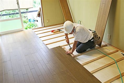 How to Replace Floor Joists in 5 Steps - EC - Cosmo Home