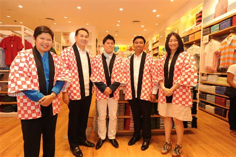 Uniqlo Glorietta 5 opening | Fashion, Academic dress, Dresses