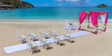 Beach wedding venue in Royalton Antigua - Caribbean Islands