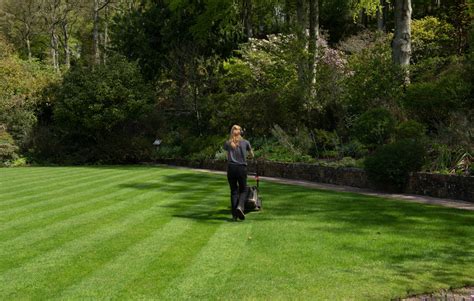 5 Lawn Mowing Patterns Techniques