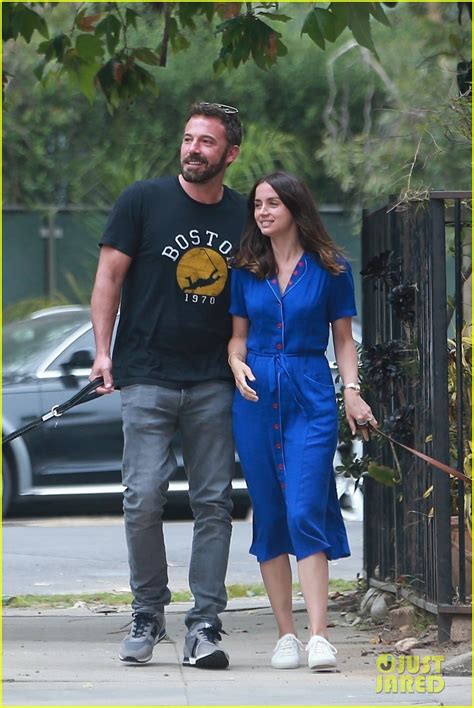 Ana de Armas Reveals How She Really Felt About All Those Ben Affleck Paparazzi Photos: Photo ...