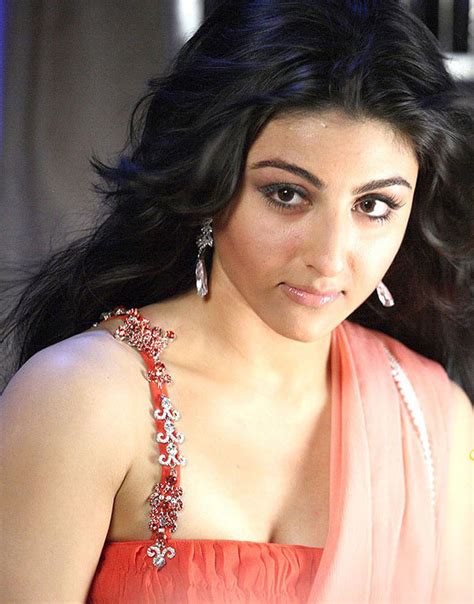 Soha Ali Khan Hot Pictures and Wallpapers ~ HOTWEB